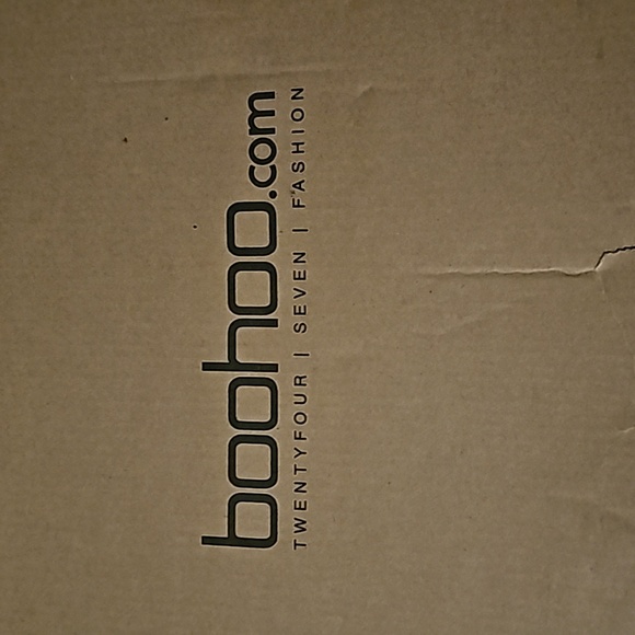 Boohoo Stud Snake Chunky Boots - Picture 6 of 7